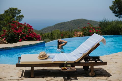 View (from property/room), Mountain view, Sea view, Swimming pool