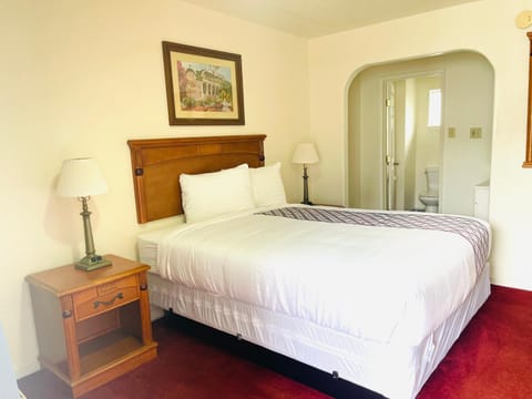 Deluxe Inn Motel in Castro Valley