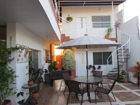 Patio, Facade/entrance