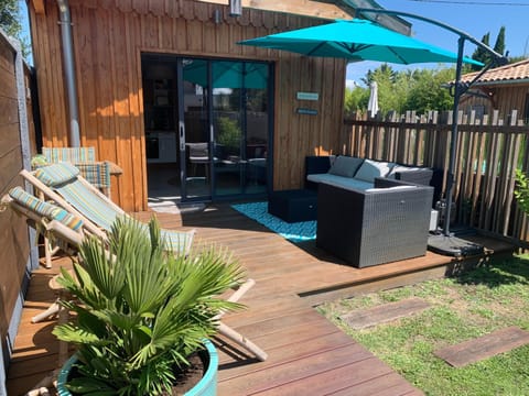 Patio, Facade/entrance, Seating area