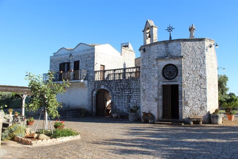 Property building, Day