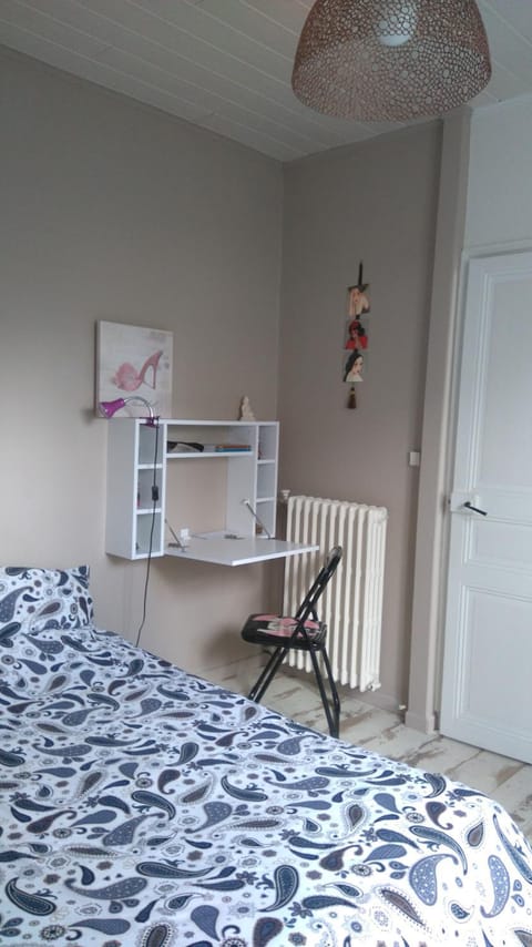 Chambre privée chez un particulier Vacation rental in Rezé