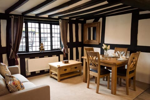 The Three Gables Apartment in Stratford-upon-Avon