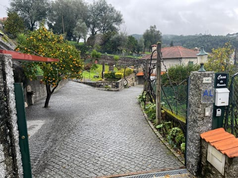 Casa da Ramada - Water SPA Tank with running natural spring water - by Bedzy House in Viana do Castelo District, Portugal