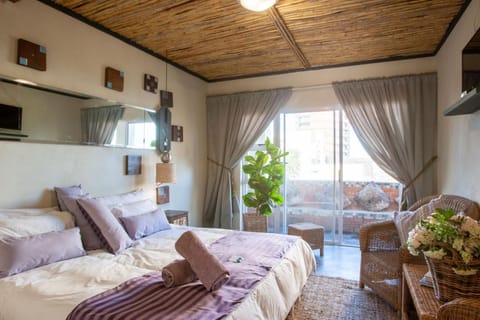 Bedrock Guest Studios Bed and Breakfast in Cape Town