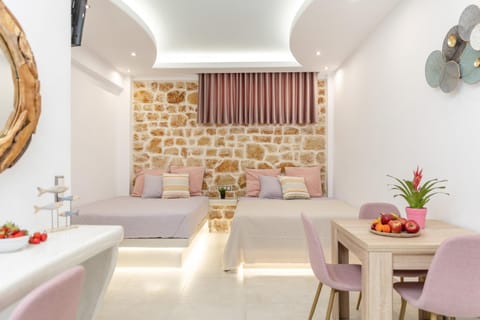 Bed, Photo of the whole room, Dining area, Bedroom