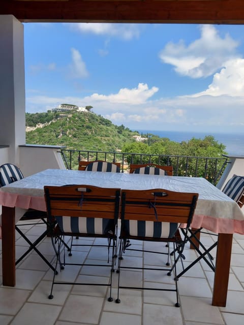 Day, Natural landscape, View (from property/room), Balcony/Terrace, Dining area, Mountain view, Sea view