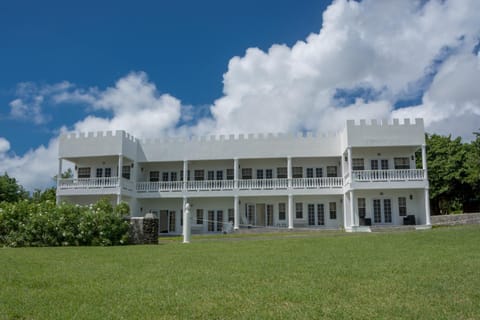 Property building, Day, Natural landscape, Garden view, Swimming pool
