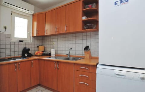 Apartman JADRANKO Murter in a quiet environment near the center and the beach Apartment in Murter