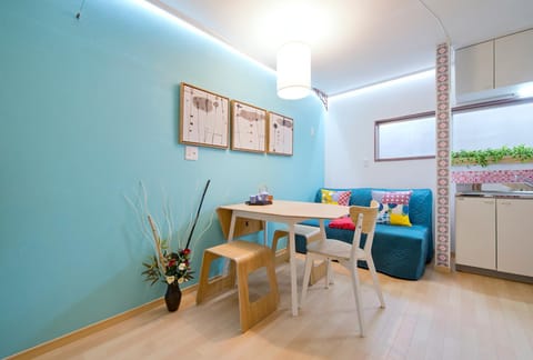 People, Living room, On site, Family