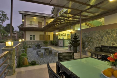 Lounge or bar
