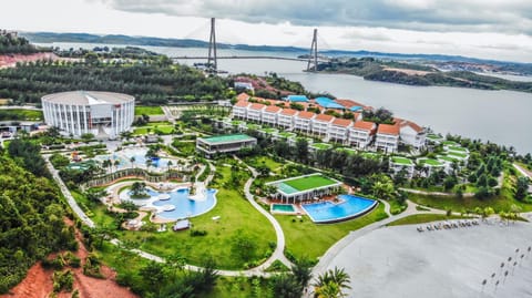 Property building, Bird's eye view, Pool view
