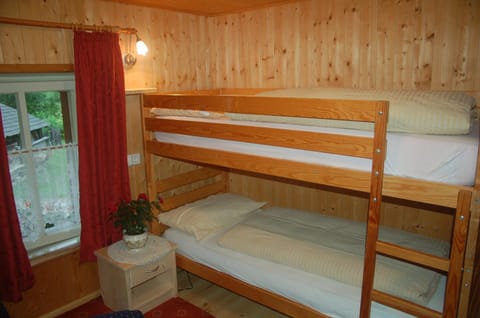 bunk bed