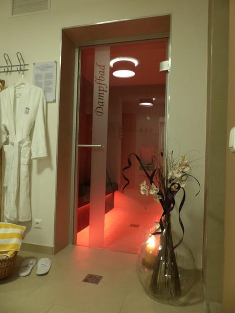 Steam room, Spa and wellness centre/facilities