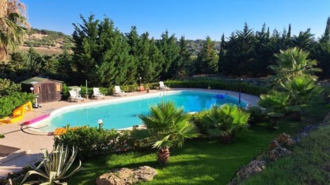 Natural landscape, Garden, Mountain view, Pool view, Swimming pool, sunbed