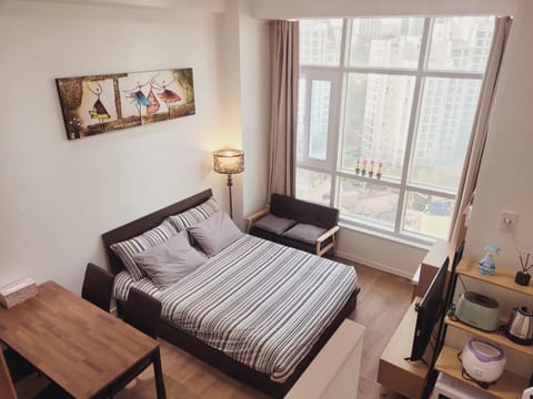 Bed, Photo of the whole room, Bedroom