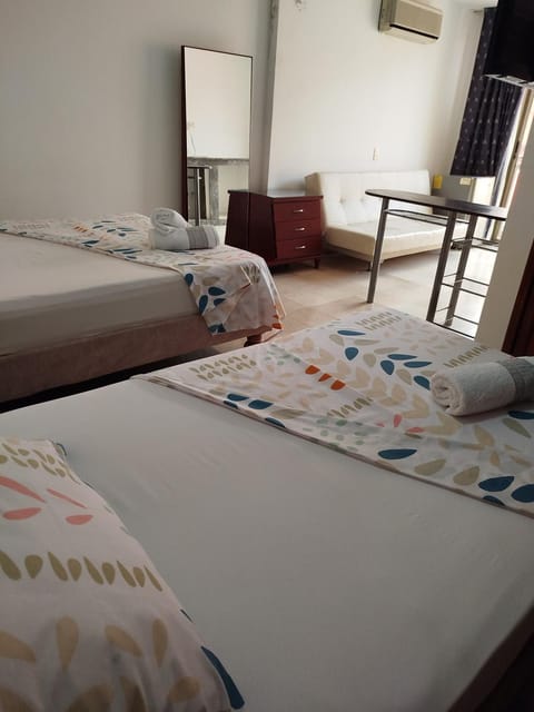 Bed, Bedroom, air conditioner