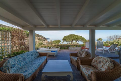 Villetta Biodola Beach Villa in Tuscany