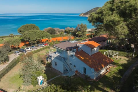 Villetta Biodola Beach Villa in Tuscany