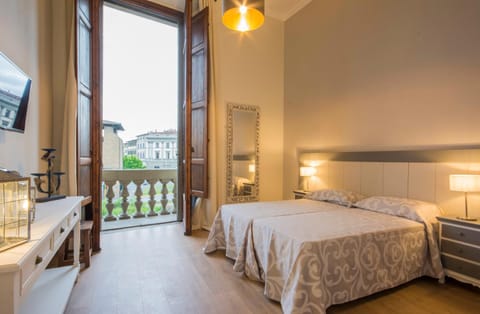 Bed, Balcony/Terrace, Bedroom, City view, Landmark view