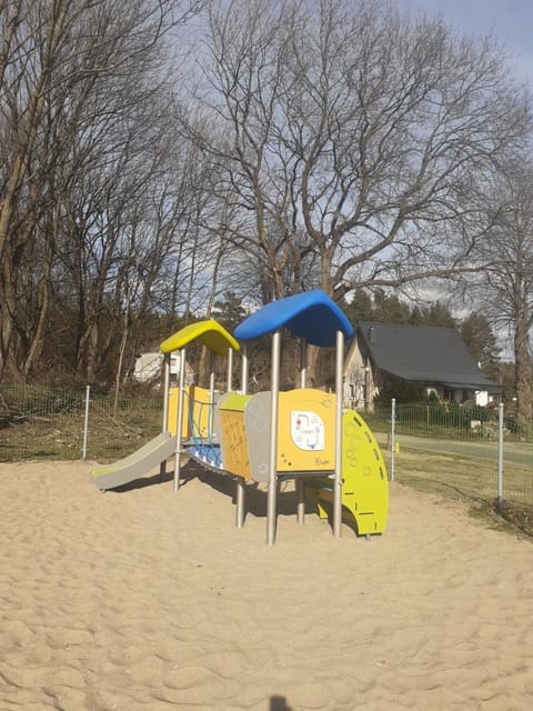 Domek nad jeziorem/Seehaus 2 (Sławno/Łętowo) House in Pomeranian Voivodeship