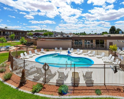 Property building, On site, Swimming pool