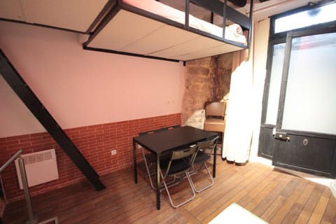 YMMO 75012 Apartment hotel in Paris