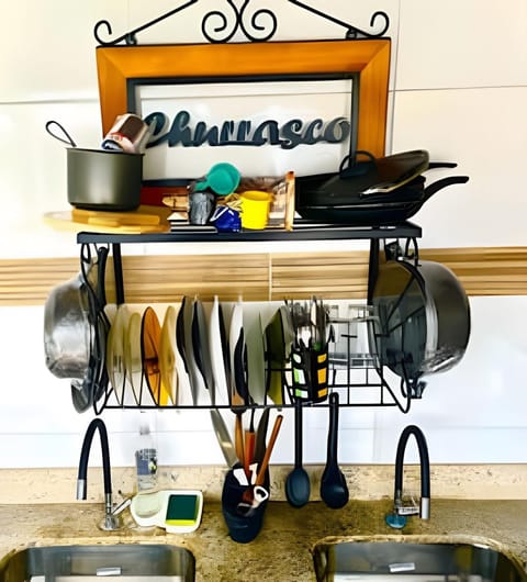 Casa privativa c/5 suites, piscina e churrasqueira House in São Pedro da Aldeia