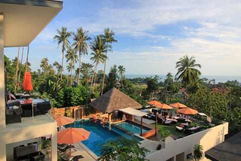 Property building, Sea view, Swimming pool