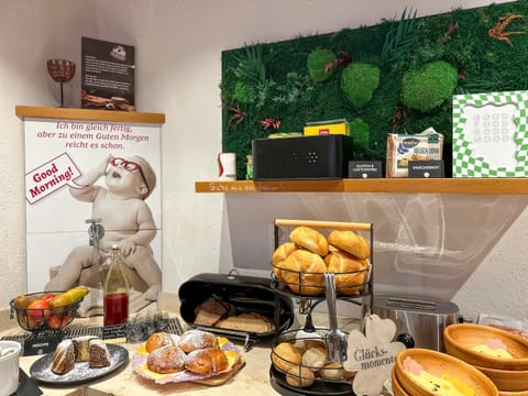 Breakfast, Buffet breakfast