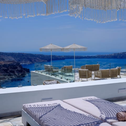 View (from property/room), Balcony/Terrace, Seating area, Sea view