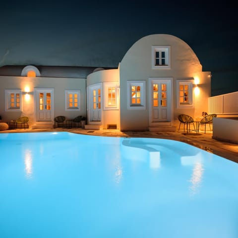 Property building, Swimming pool