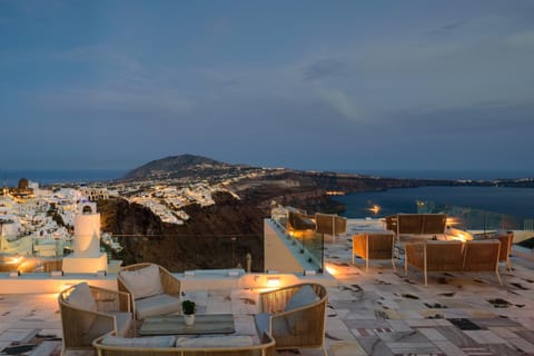 Night, View (from property/room), Balcony/Terrace