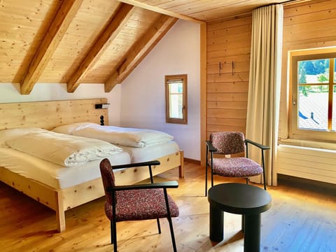 Bed, Photo of the whole room, Seating area