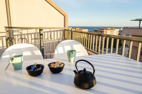 Balcony/Terrace, Living room, Dining area, Sea view