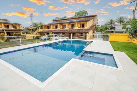 Swimming pool, sunbed