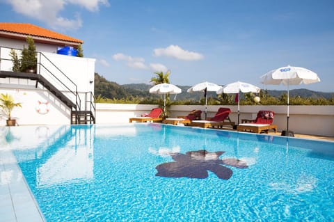 Mountain view, Pool view, Swimming pool