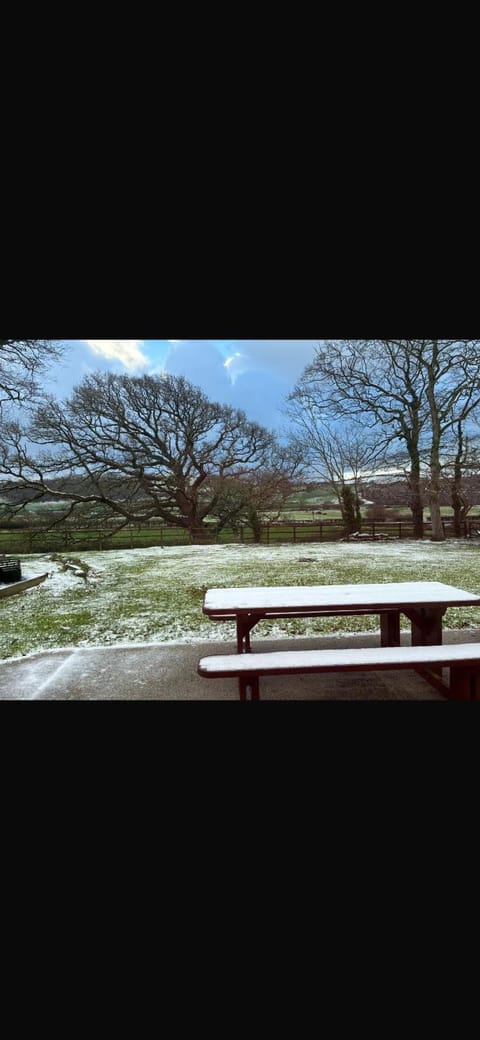 Aberystwyth, Pentre Farmhouse, House in Melindwr