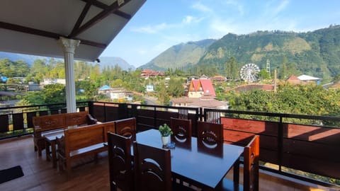 Natural landscape, View (from property/room), Balcony/Terrace, Mountain view