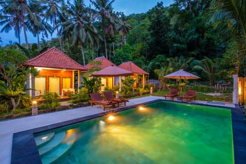 Crystal Bay Bungalows Bed and Breakfast in Nusapenida