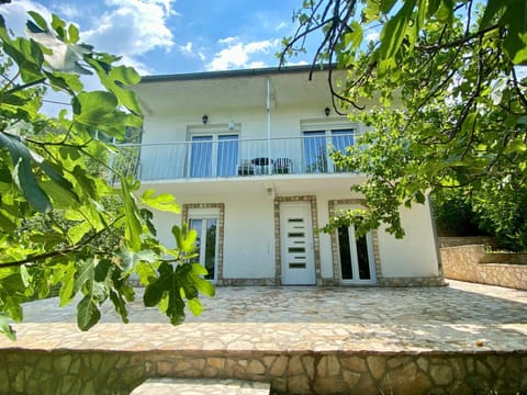 Property building, Balcony/Terrace, Garden view