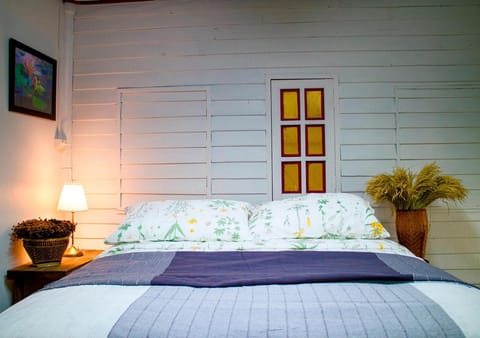 Bed, Photo of the whole room, Decorative detail
