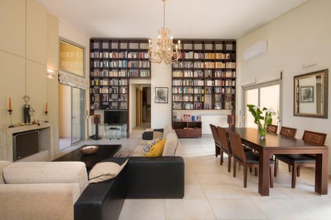 Living room, Seating area, Dining area, Sea view, air conditioner