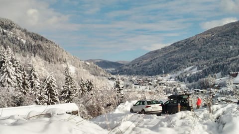 Neighbourhood, Natural landscape