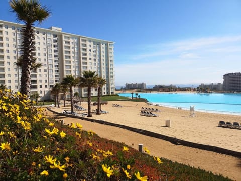 Beach, Swimming pool