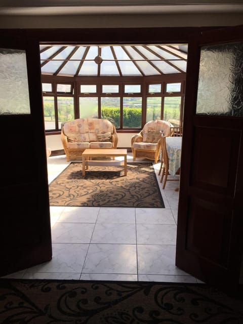 Communal lounge/ TV room, Garden view, Mountain view, Sea view, Family