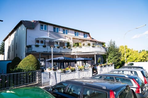 Facade/entrance, Balcony/Terrace, Street view