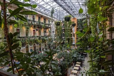 Property building, Restaurant/places to eat, Lounge or bar, Breakfast