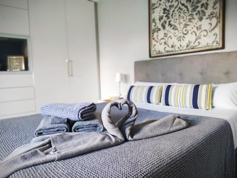 Bed, Decorative detail, Bedroom