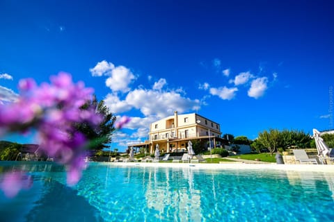 Property building, Swimming pool, Swimming pool